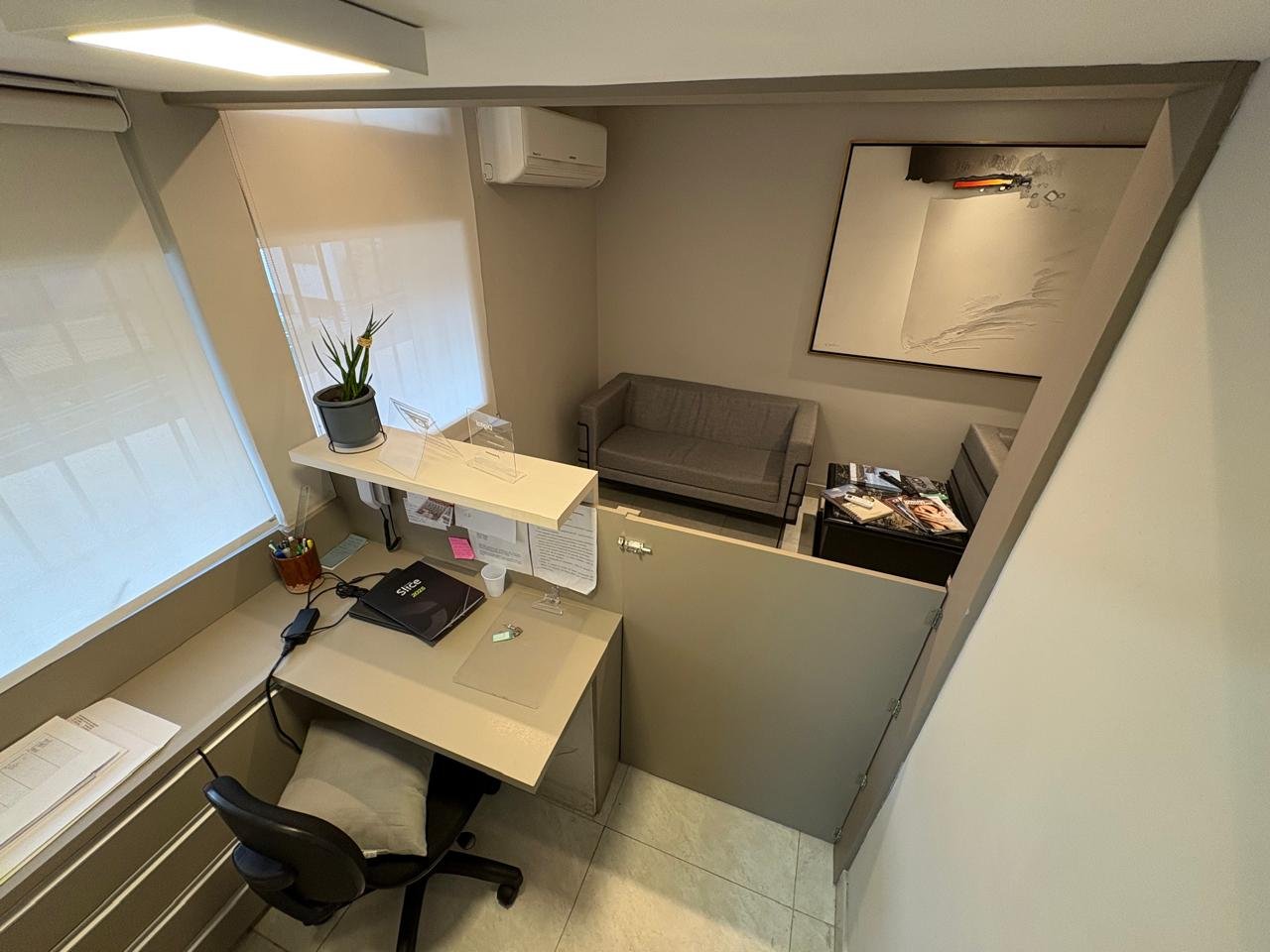 CONJUNTO DE SALAS EM EDIFÍCIO DE ALTO PADRÃO NO CORAÇÃO DA REGIÃO HOSPITALAR 12