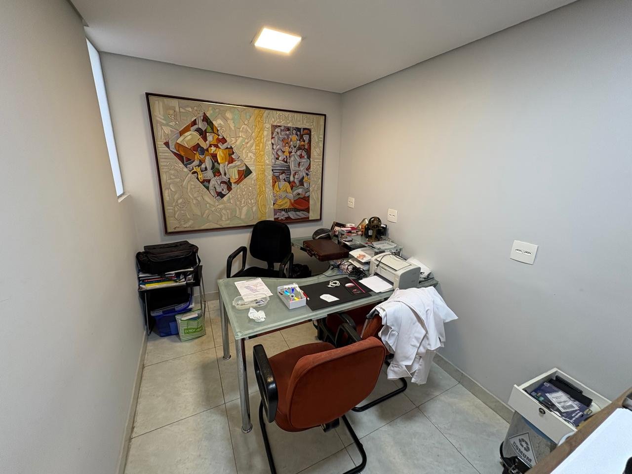 CONJUNTO DE SALAS EM EDIFÍCIO DE ALTO PADRÃO NO CORAÇÃO DA REGIÃO HOSPITALAR 7