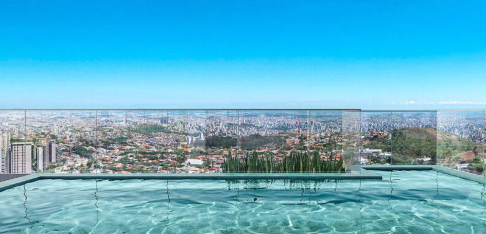 Apartamento 1 e 2 Suítes no Vila da Serra Skyline - Piscina Rooftop