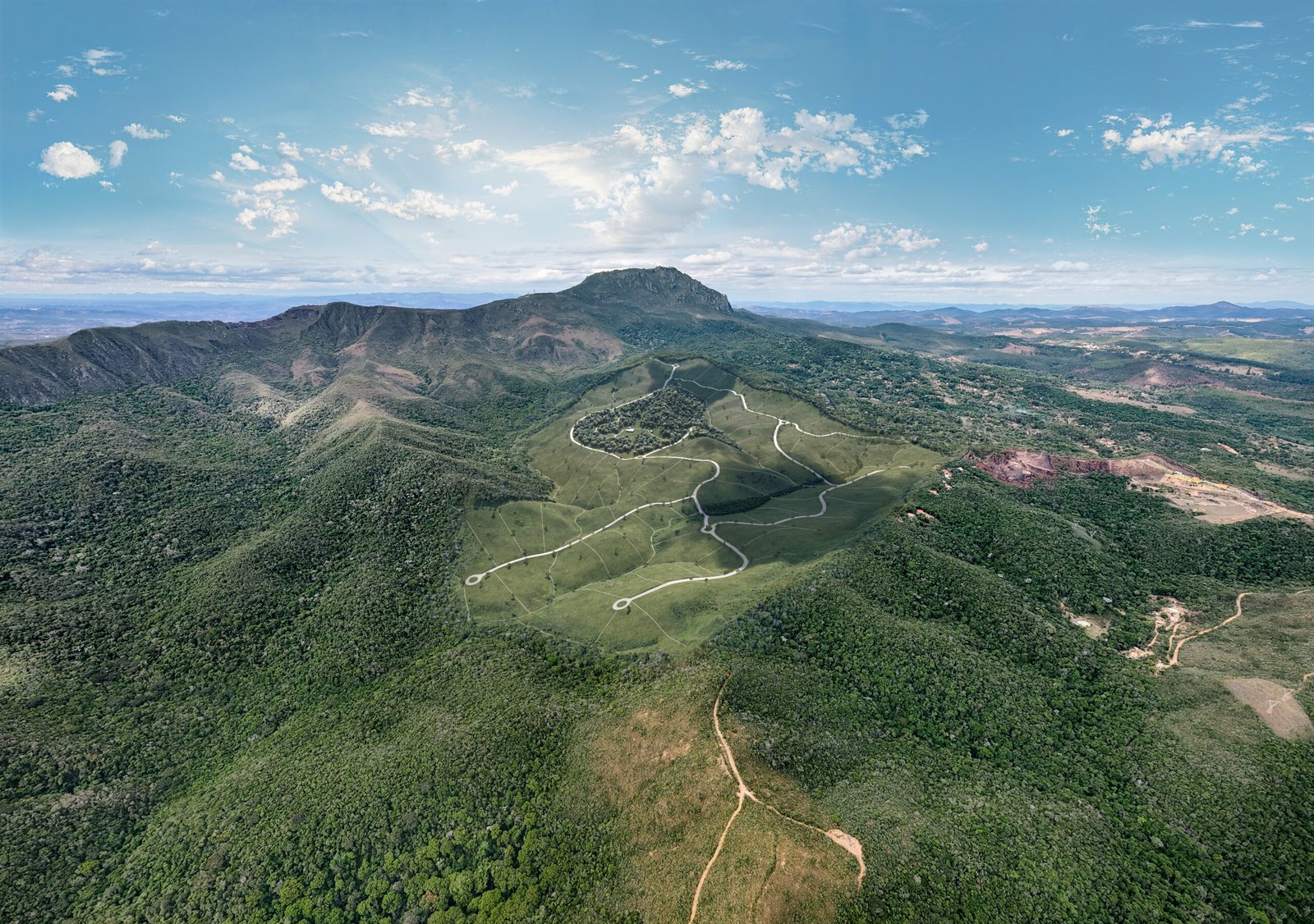 Reevnda Imóveis MG - Lotes de Alto Padrão em Caeté MG a partir de 20.000 m² -Quintas_Camboeiro_Panoramica