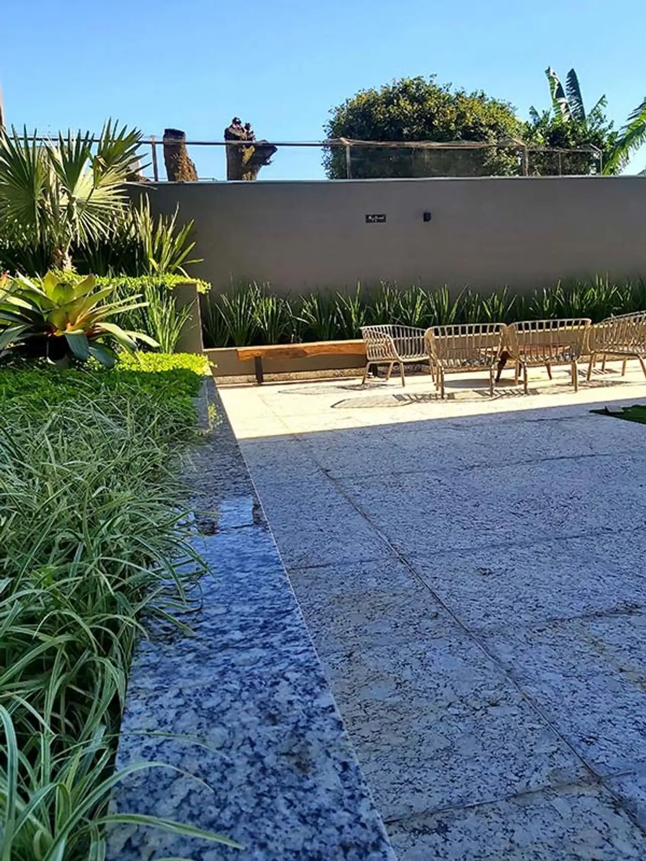 Revenda Imoveis MG - Apartamentos de 2 e 3 Quartos no Sagrada Familia - Vistas - Espaco_de_convivencia