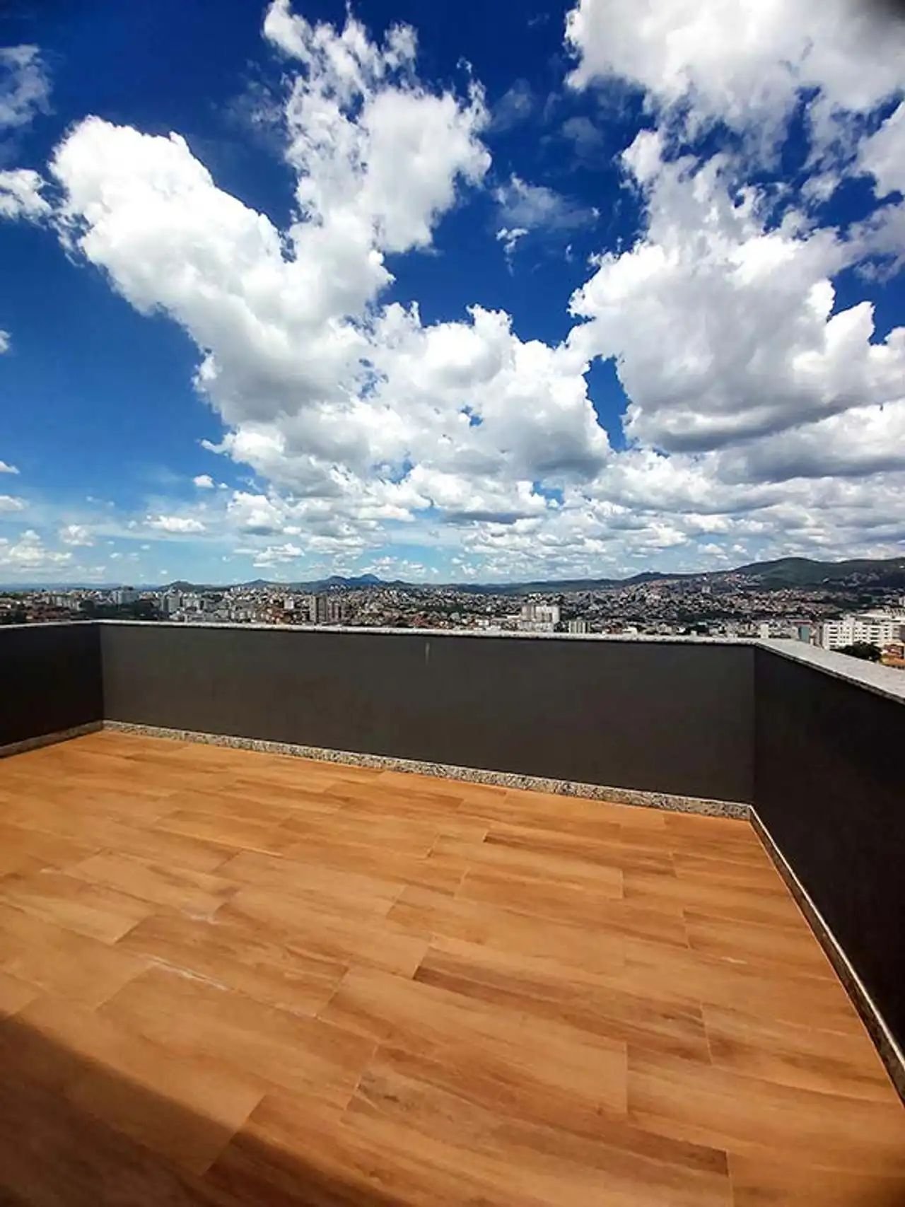 Revenda Imoveis MG - Apartamentos de 2 e 3 Quartos no Sagrada Familia - Vistas - Vista_do_terraco(3)